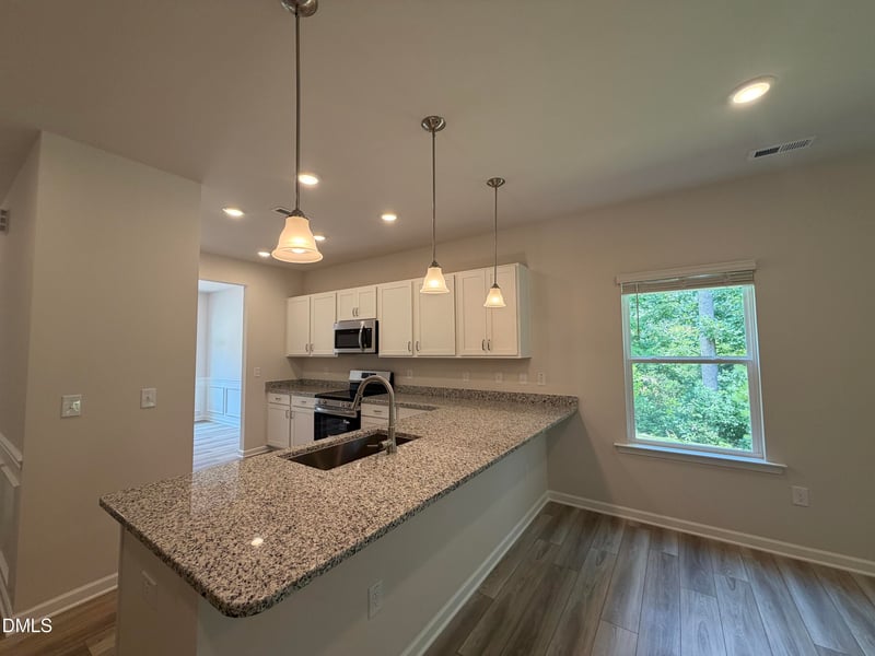 5094 Pioneer Dr, Sanford, NC 27330