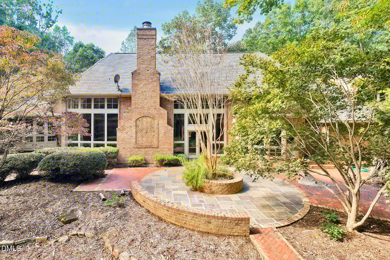 51 Araya Ln, Chapel Hill, NC 27516