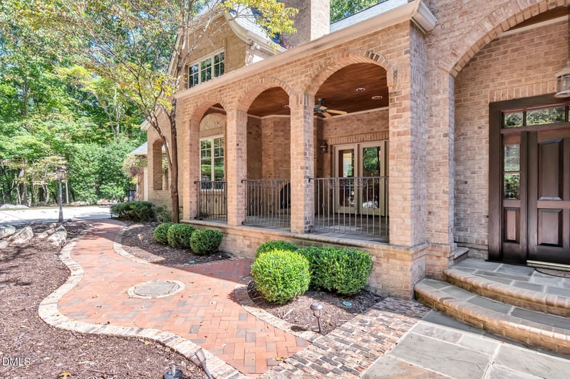 51 Araya Ln, Chapel Hill, NC 27516