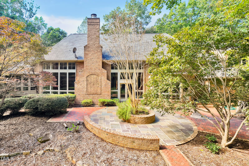 51 Araya Ln, Chapel Hill, NC 27516
