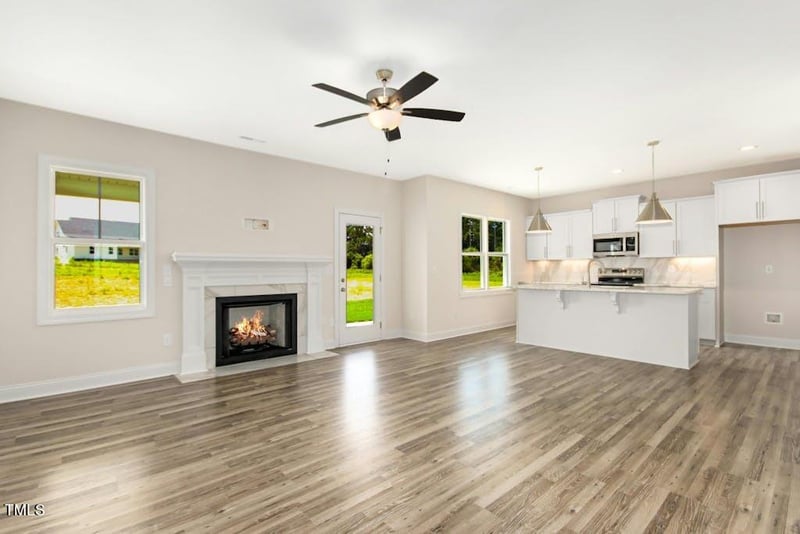 51 Blackberry Ln, Benson, NC 27504