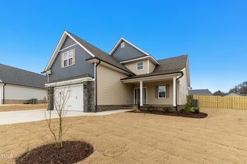 51 Blackberry Ln, Benson, NC 27504