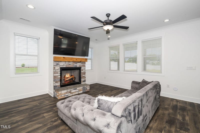 51 Buckstone Pl, Willow Springs, NC 27592