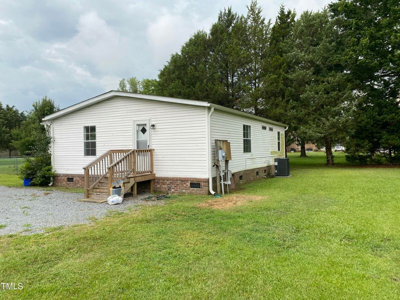 51 Cinnamon Ln, Erwin, NC 28339