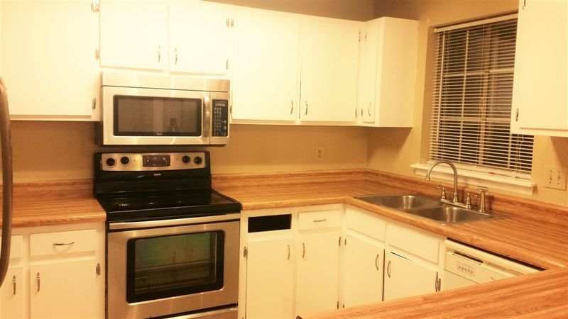 51 S Engels Cir, Durham, NC 27703