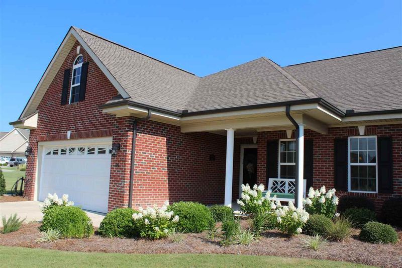 51 Glenfield Dr, Dunn, NC 28334