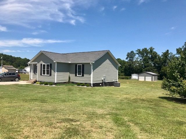 51 Sugarhill Dr, Zebulon, NC 27597