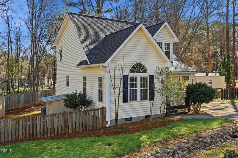 51 Westfield St, Pittsboro, NC 27312