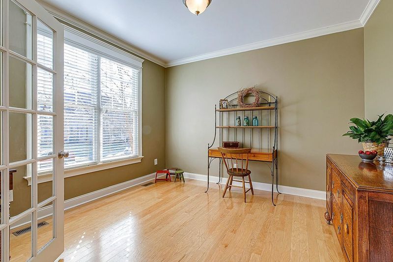 510 Grant Forest Ln, Cary, NC 27519