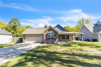 510 Hammond Farms Dr, Hope Mills, NC 28348