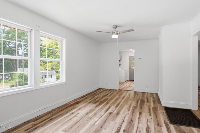 510 Ijams St, Fayetteville, NC 28301