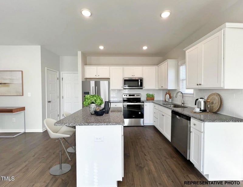 510 Springtooth Dr, Zebulon, NC 27597