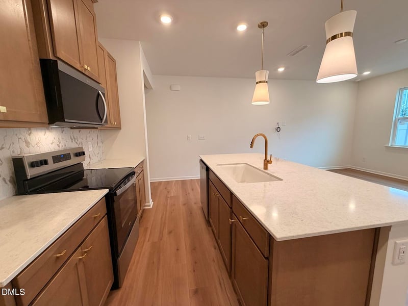 510 Sunset Lake Dr, Durham, NC 27703