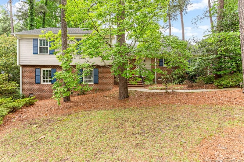 510 Thorncliff Dr, Fayetteville, NC 28303