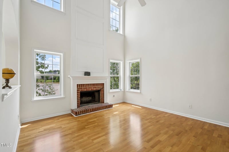 510 Waters Edge Dr, Durham, NC 27703