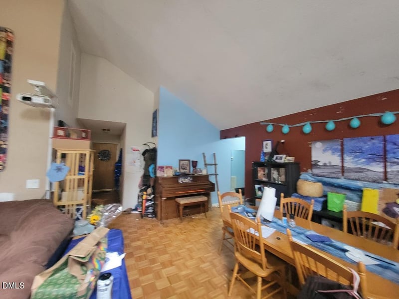 510 Yorktown Dr, Chapel Hill, NC 27516