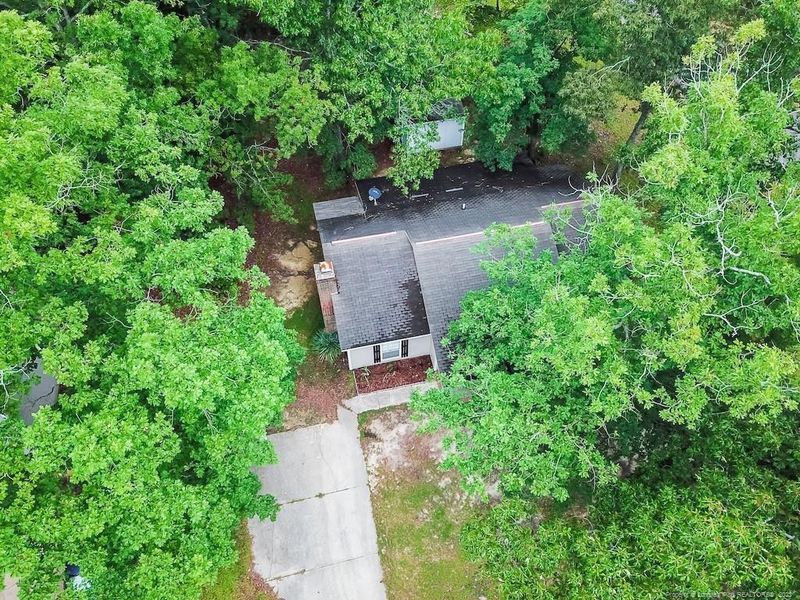5100 Briarwood Dr, Sanford, NC 27332