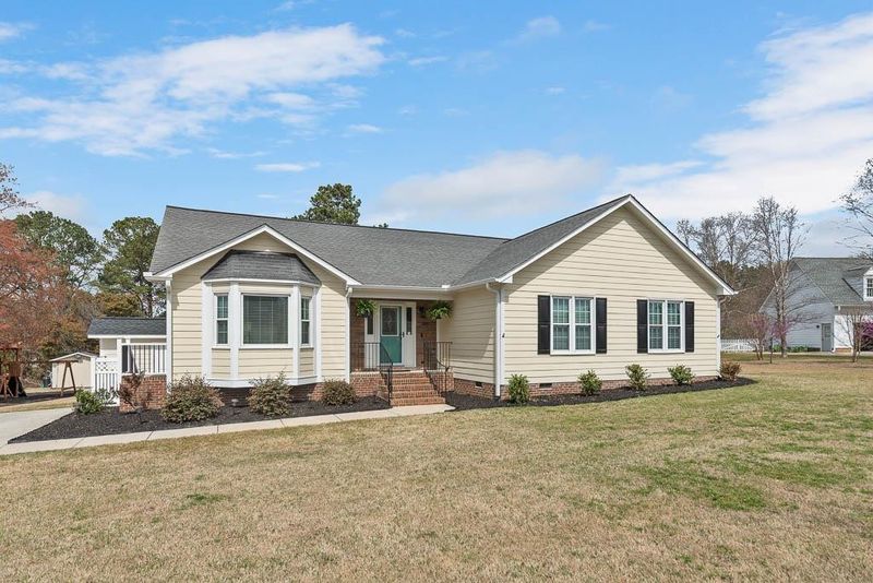 5100 Westminster Ln, Fuquay Varina, NC 27526