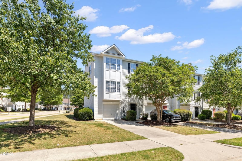 5101 Neuse Commons Ln, Raleigh, NC 27616