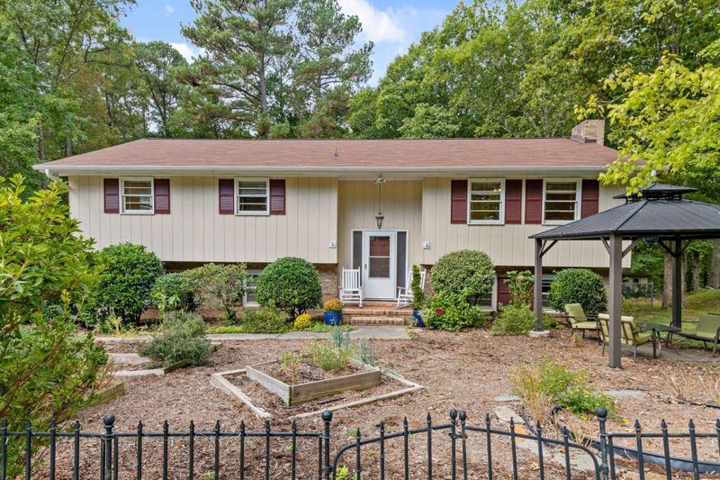 5101 Raintree Rd, Durham, NC 27712