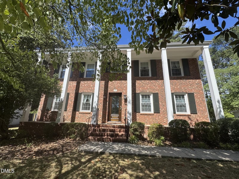 5101 Sandlewood Dr, Raleigh, NC 27609