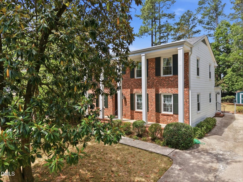 5101 Sandlewood Dr, Raleigh, NC 27609