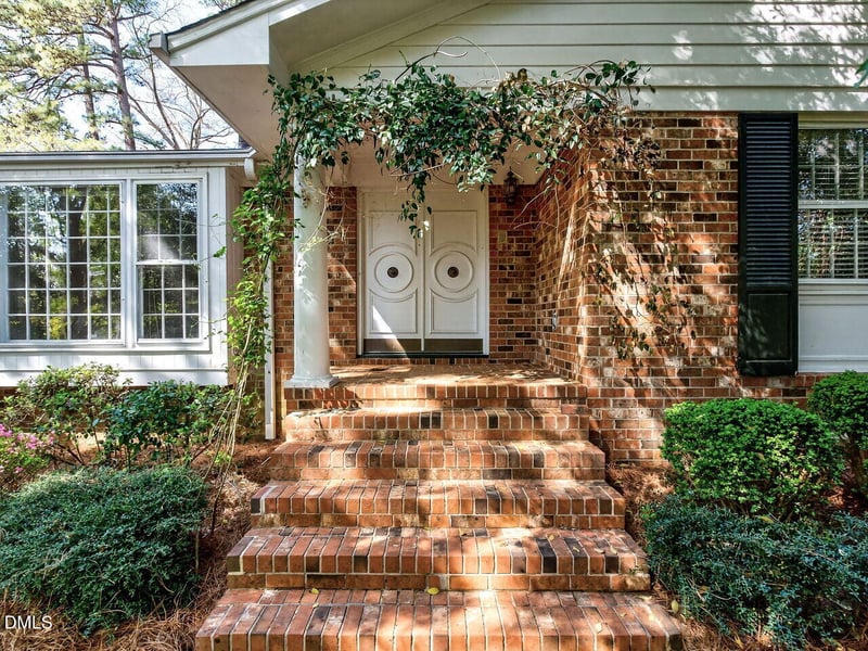5101 Shamrock Dr, Raleigh, NC 27612
