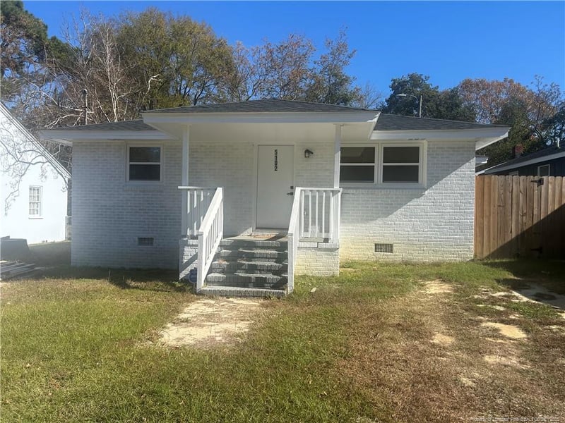 5102 Hodge St, Fayetteville, NC 28303