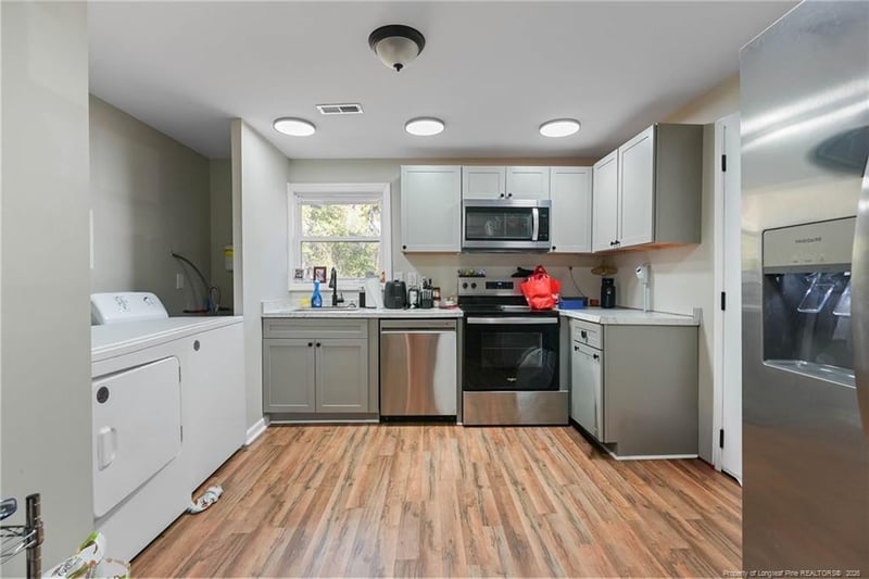 5102 Hodge St, Fayetteville, NC 28303