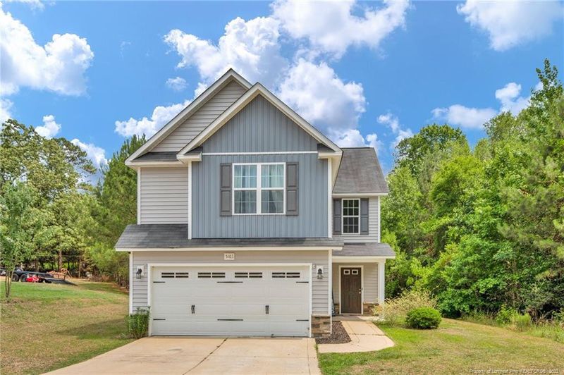 5103 Goshawk Dr, Hope Mills, NC 28348