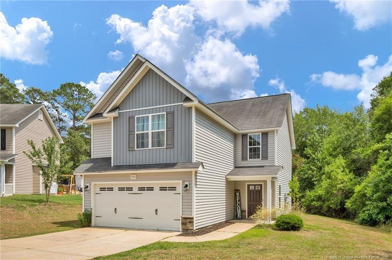 5103 Goshawk Dr, Hope Mills, NC 28348