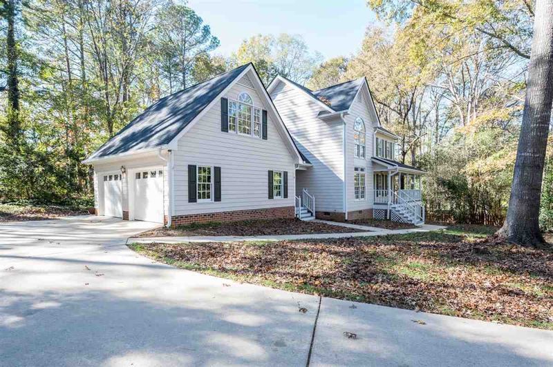 5104 Damask Ct, Fuquay Varina, NC 27526