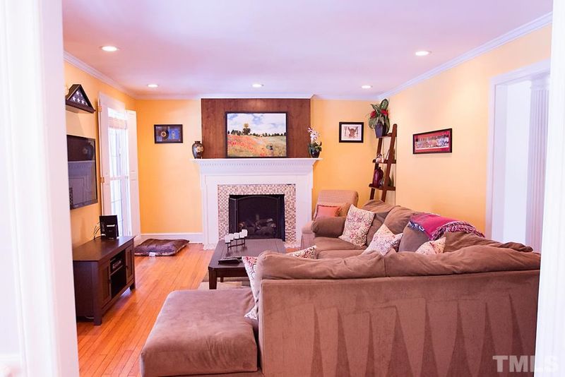 5104 Glen Forest Dr, Raleigh, NC 27612
