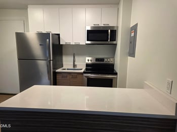 5104 Hollyridge Dr, Raleigh, NC 27612