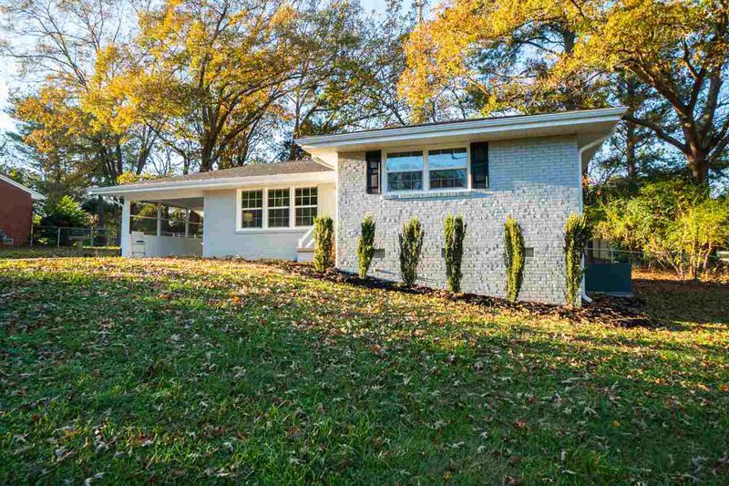 5104 Kaplan Dr, Raleigh, NC 27606