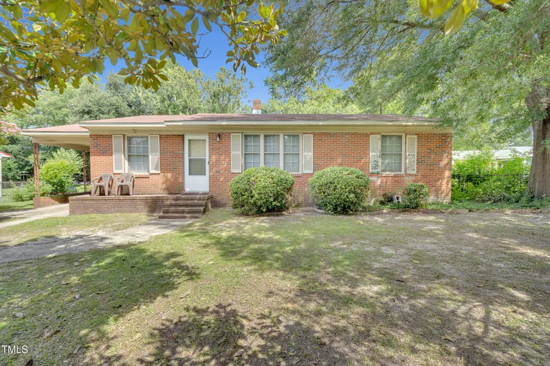 5104 Palmetto Ln, Fayetteville, NC 28304