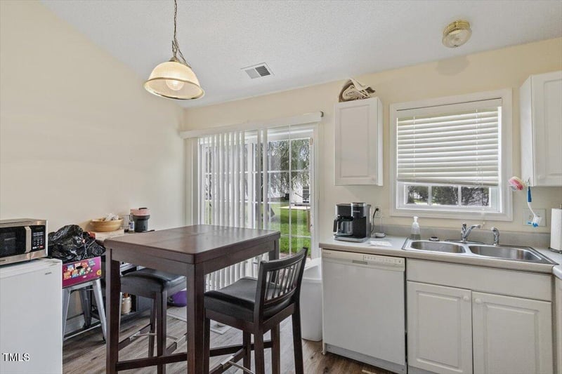 5104 Parkerwood Dr, Knightdale, NC 27545