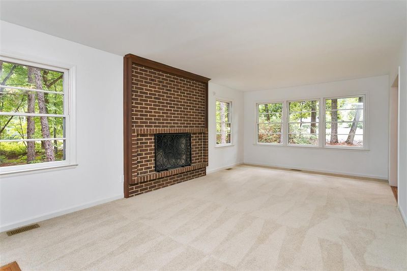 5105 Pine Dr, Raleigh, NC 27606