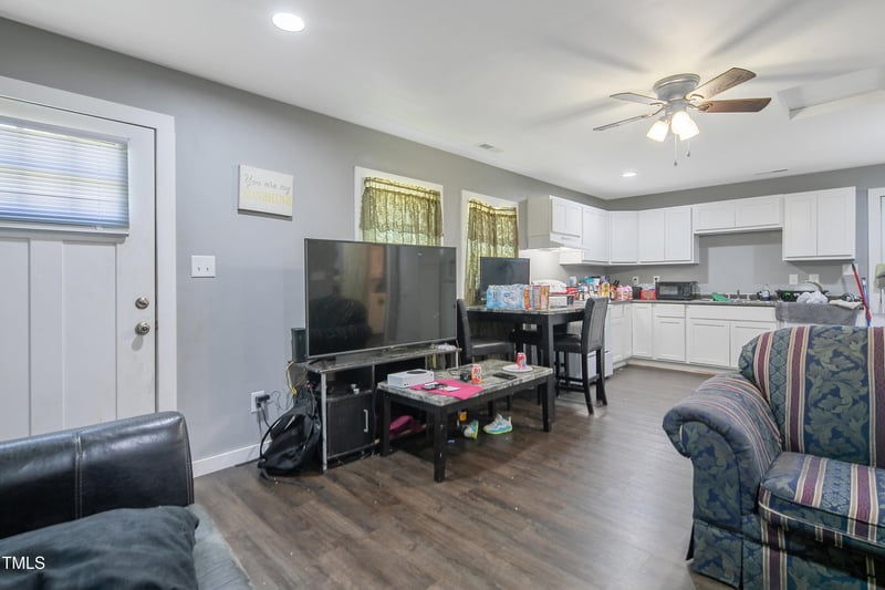5106 Hodge St, Fayetteville, NC 28303