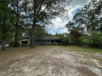 5107 Lake Valley Dr, Fayetteville, NC 28303