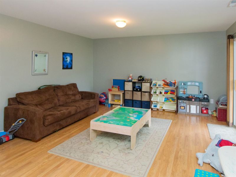 5107 Neuse Commons Ln, Raleigh, NC 27616