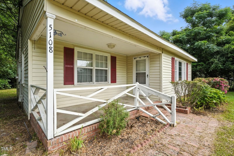 5108 Walnut Dr, Fayetteville, NC 28304