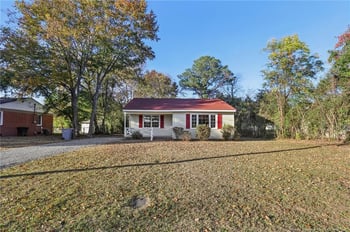 5108 Walnut Dr, Fayetteville, NC 28304