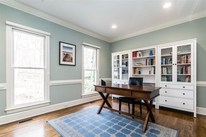 5109 Berkeley St, Raleigh, NC 27612