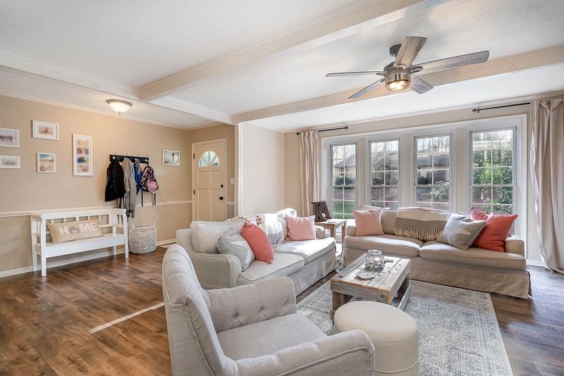 5109 Bridlington Ln, Raleigh, NC 27612