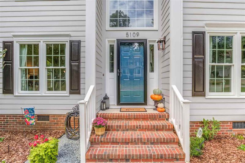 5109 Fairmead Cir, Raleigh, NC 27613