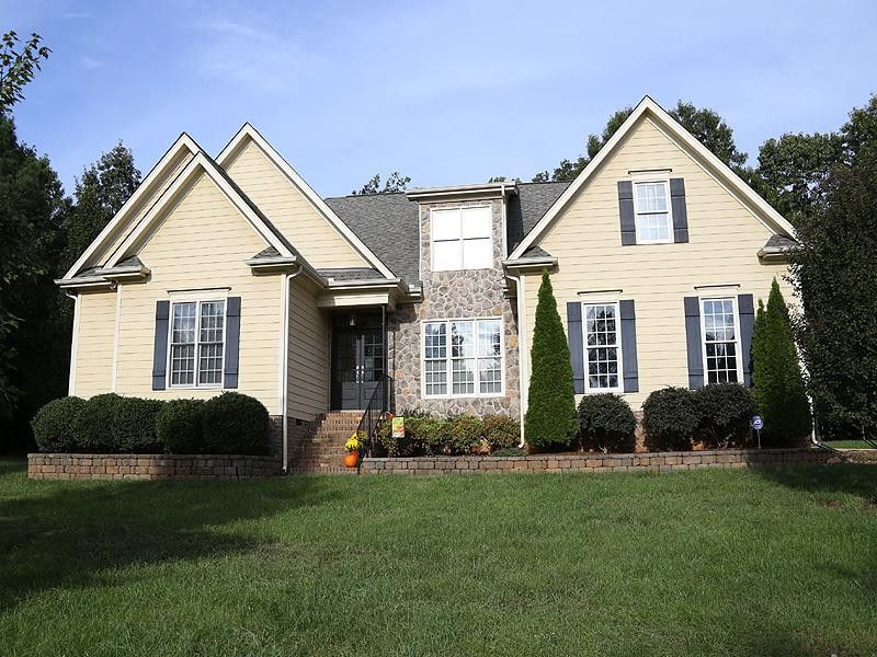 511 Belmont Cir, Wake Forest, NC 27587