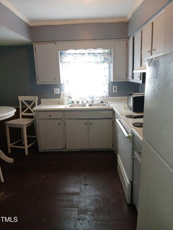 511 Cameron St, Burlington, NC 27215