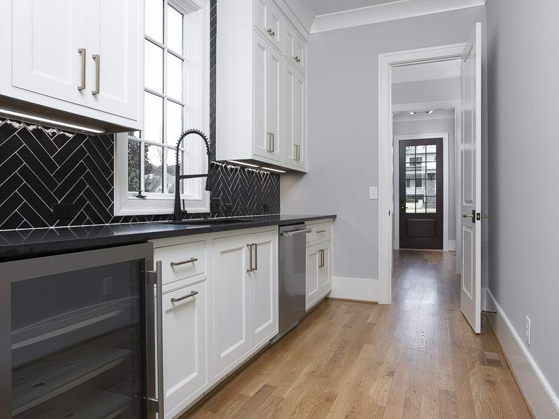 511 Chesterfield Rd, Raleigh, NC 27608