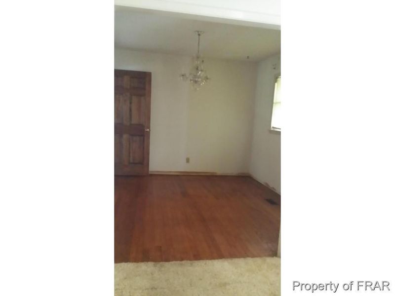 511 Cimarron Dr, Fayetteville, NC 28303